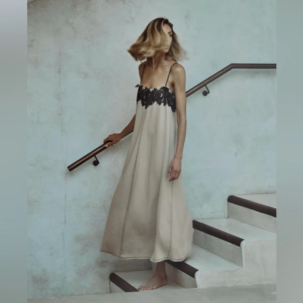 Linen blend lace dress ZW collection - Zara - second size I had - Picture 3 of 4